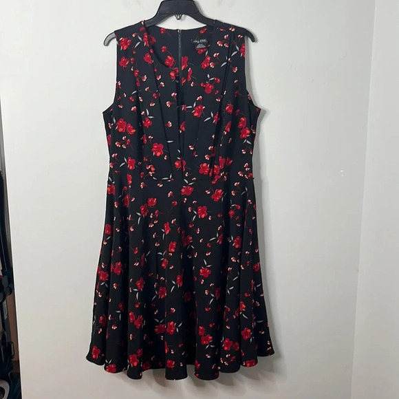 City Chic Lyra Red Floral Fit & Flare Sleeveless Dress - Picture 2 of 9